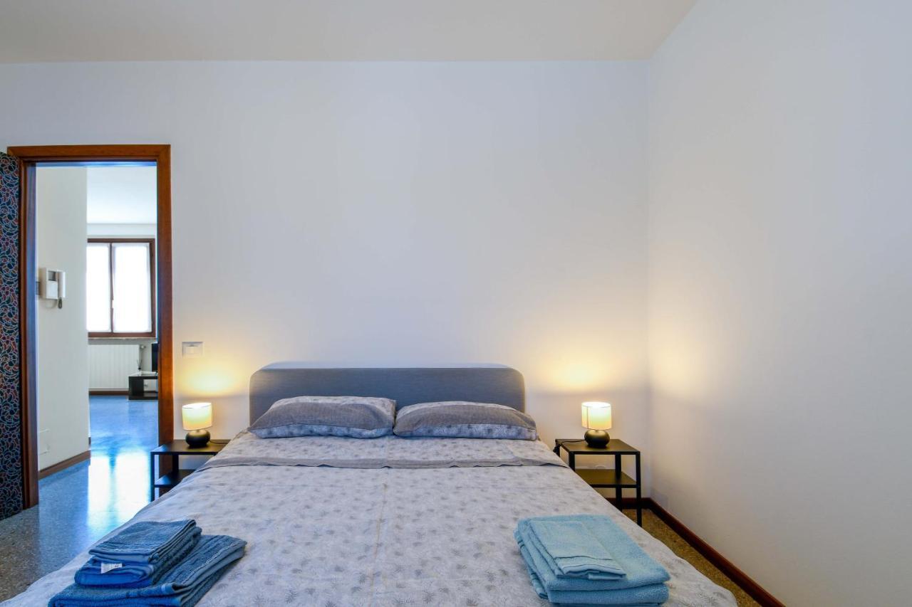 Sole Apartment Albano Sant'alessandro Екстериор снимка