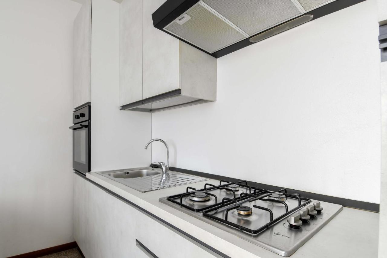 Sole Apartment Albano Sant'alessandro Екстериор снимка
