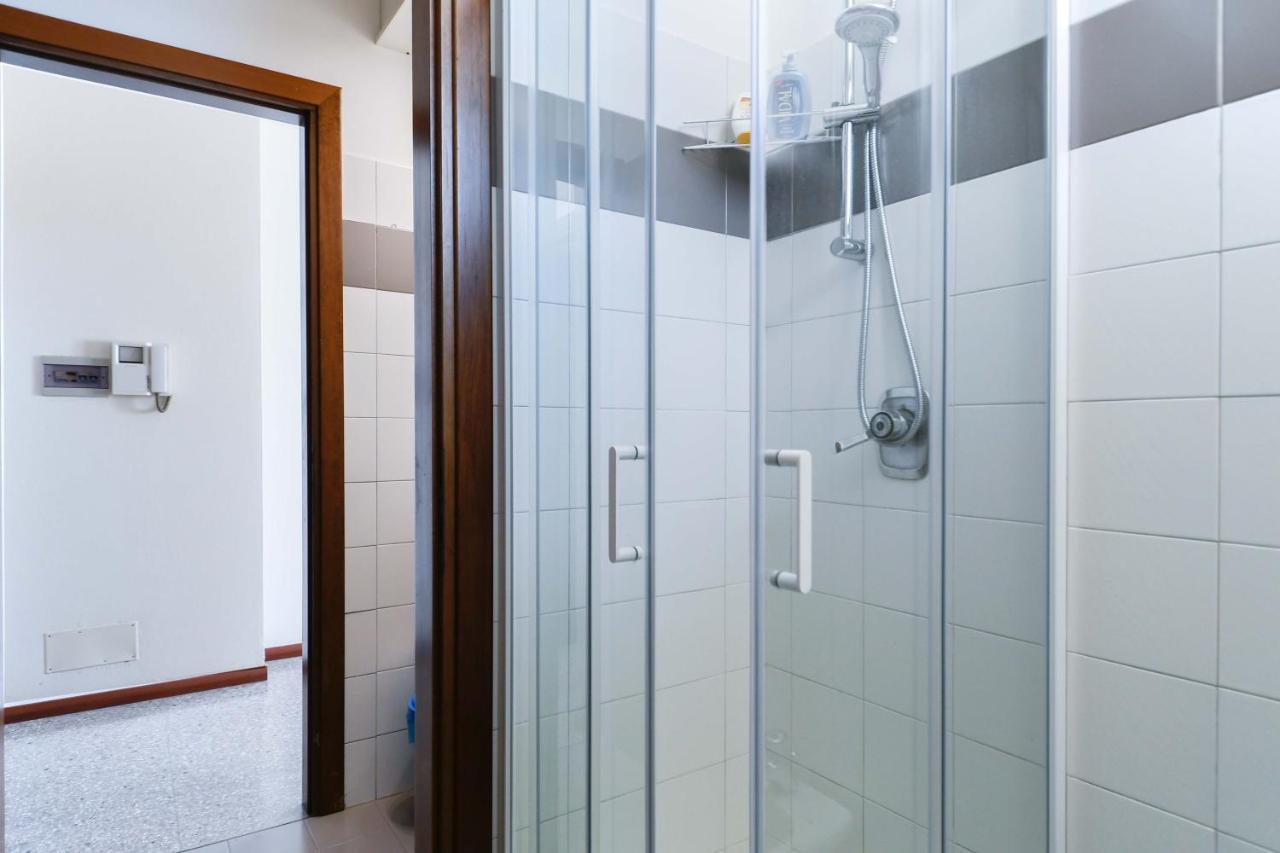 Sole Apartment Albano Sant'alessandro Екстериор снимка